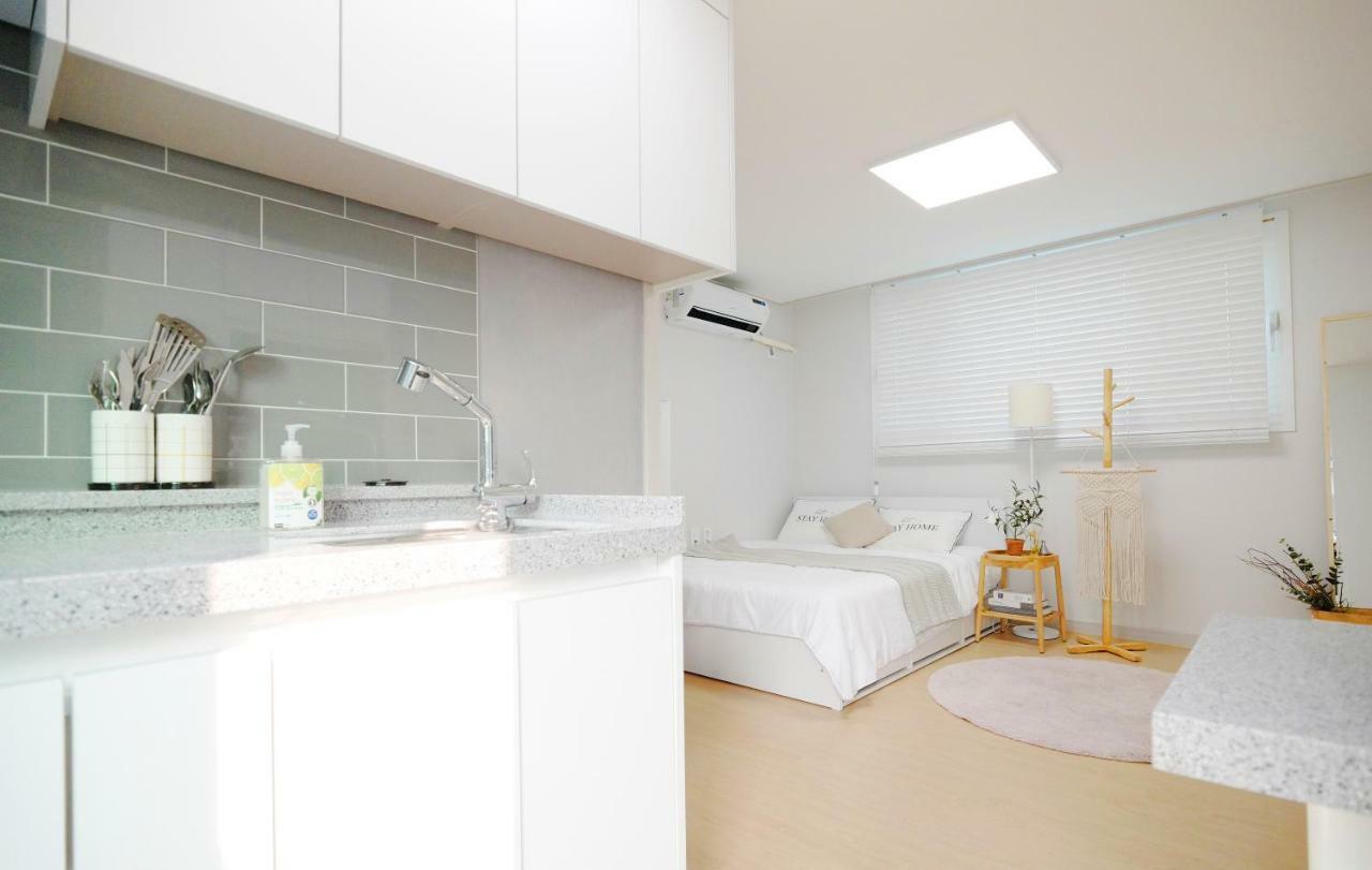 Апартаменти H House Yeonnam Сеул Екстер'єр фото